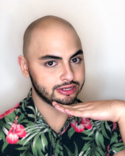 AngelZeasHeadshot2018(1)